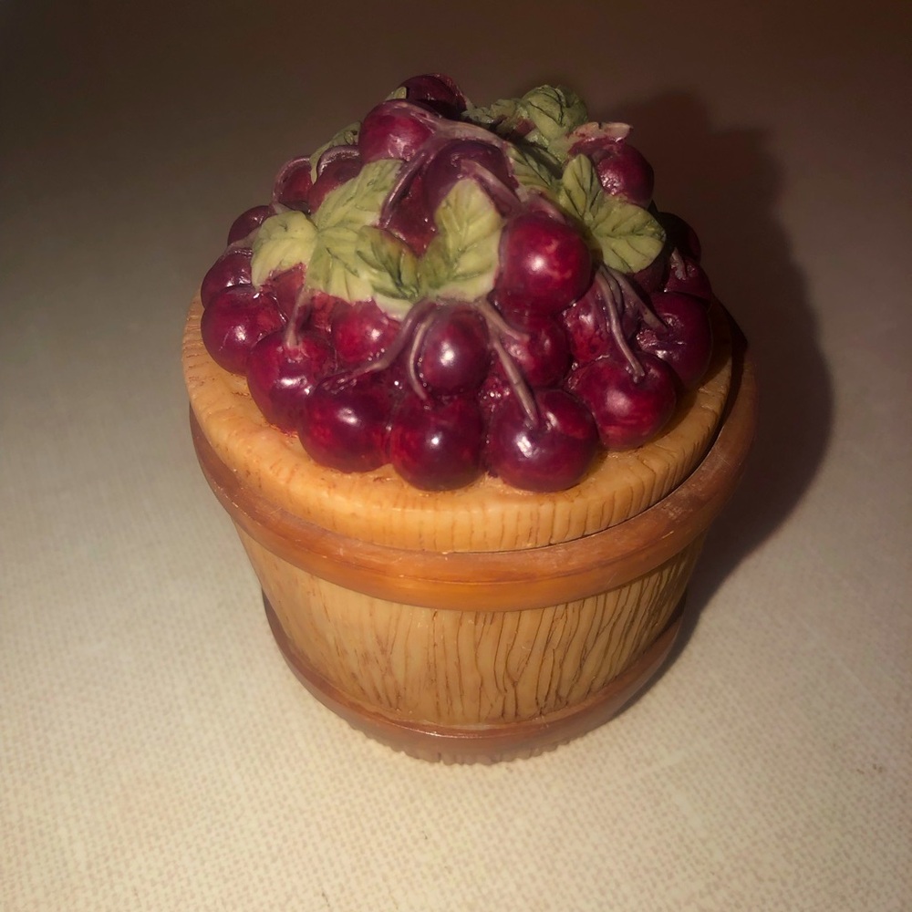 Vintage 1993 Dezine Grape Basket Trinket Box Collectible Hand Painted